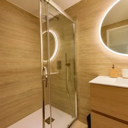 2p De Standing A 100m Du Palais - 2p De Standing A 100m Du Palais Mae-2683 * Cannes