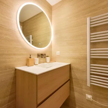 2p De Standing A 100m Du Palais - 2p De Standing A 100m Du Palais Mae-2683 * Cannes