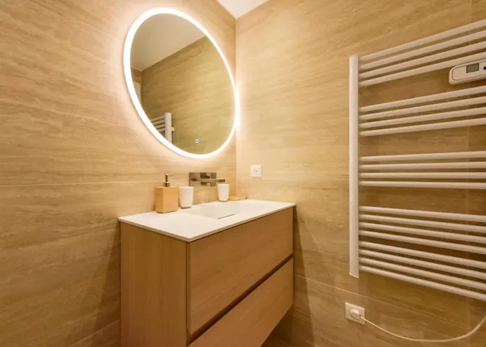 2p De Standing A 100m Du Palais - 2p De Standing A 100m Du Palais Mae-2683 * Cannes